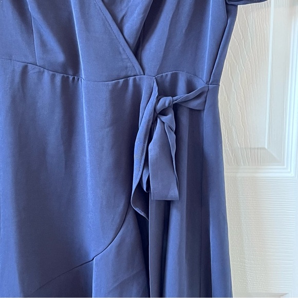 ⭐️ Altar’d State Roxana Navy Wrap Dress Fun and Flirty Size MEDIUM - Picture 7 of 14